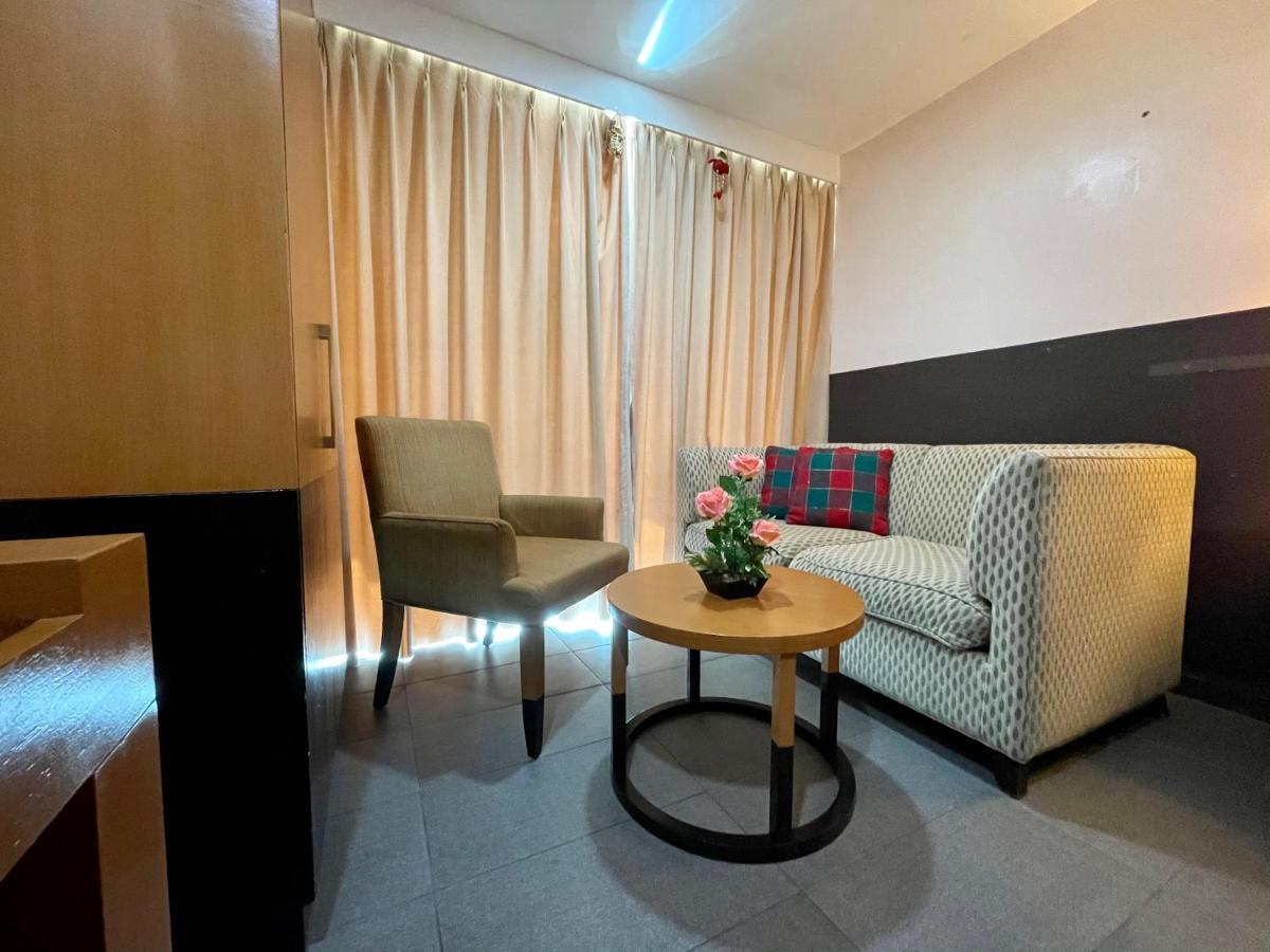 One Tagaytay Place Private Residences 따가이따이 외부 사진